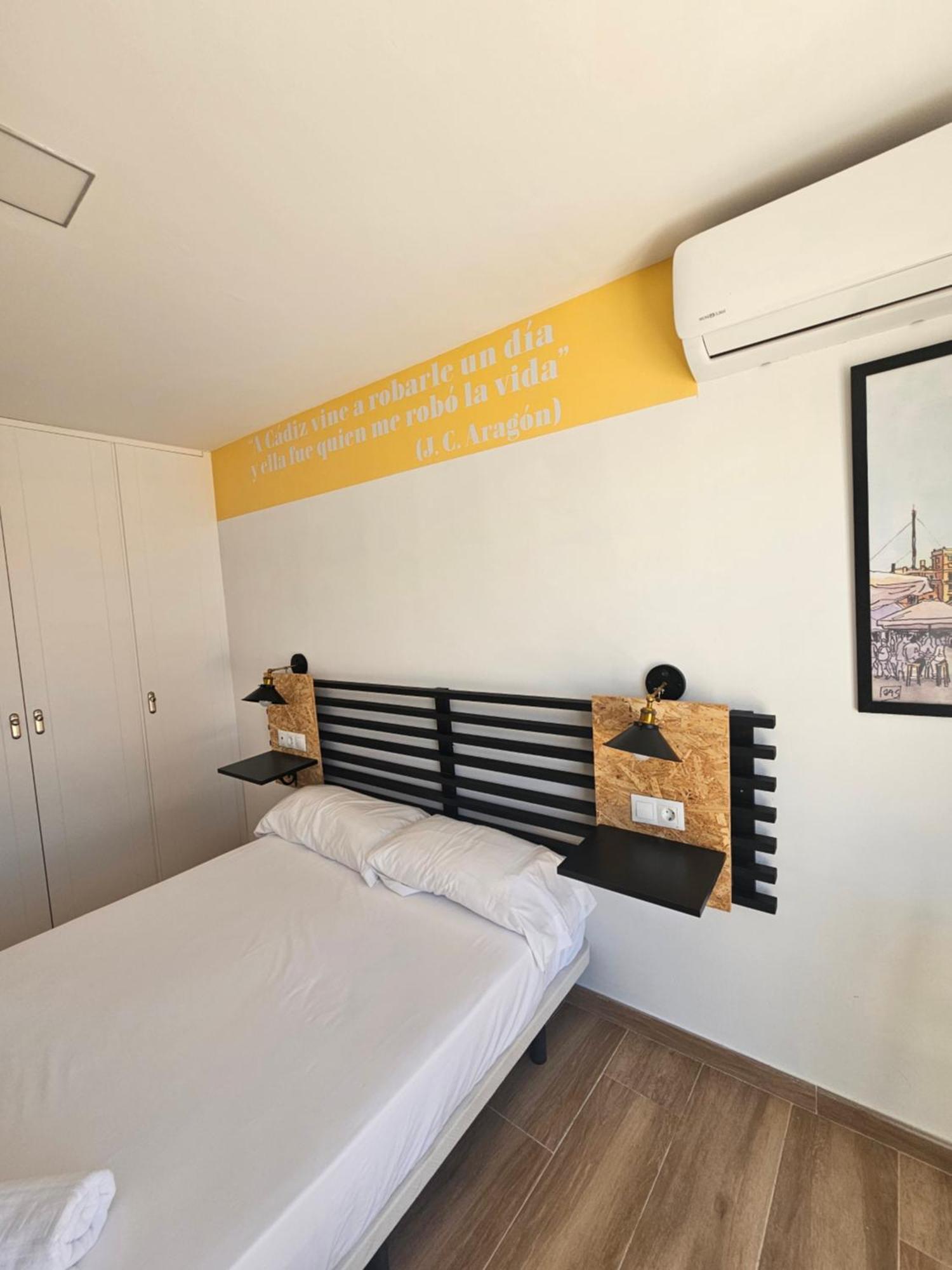 Apartamentos Plaza Santo Domingo Cadiz Exterior photo